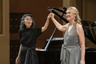 Magdalena a Mitsuko Uchida / klavír